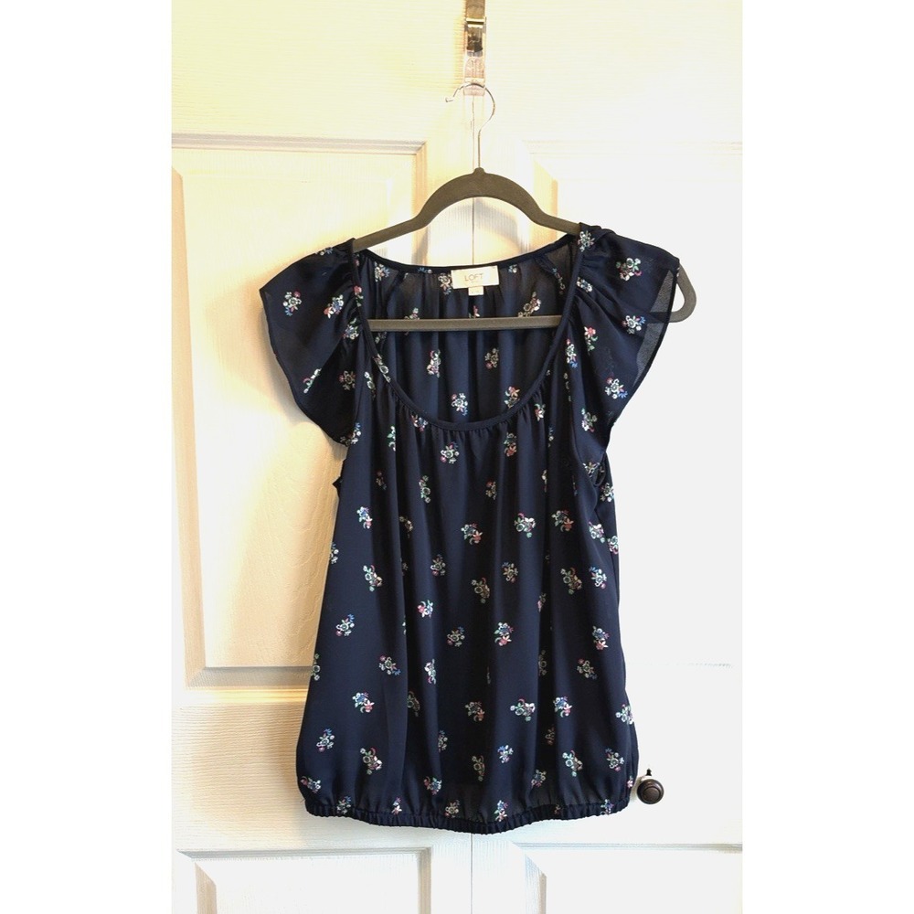 Loft Women's Blue Short Sleeved Shirt with Floral Design elastic waist Size M